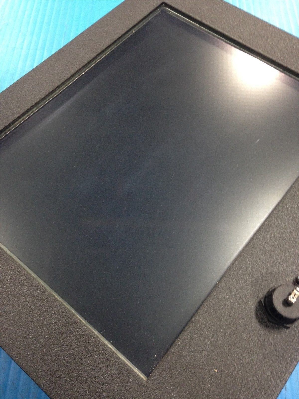 DYNICS FX15PTPIX0I7T1XPRN2XXN-3USB TOUCHSCREEN MONITOR FOR PARTS (M7)
