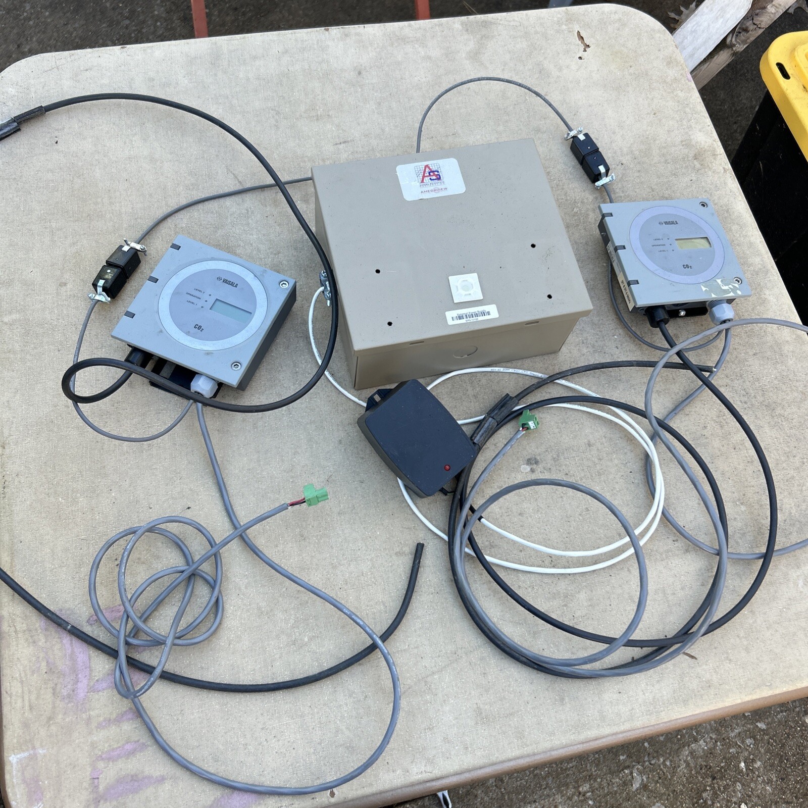Two Vaisala Carbon Dioxide Transmitter – GMT221 w/ Amega External Power Supply