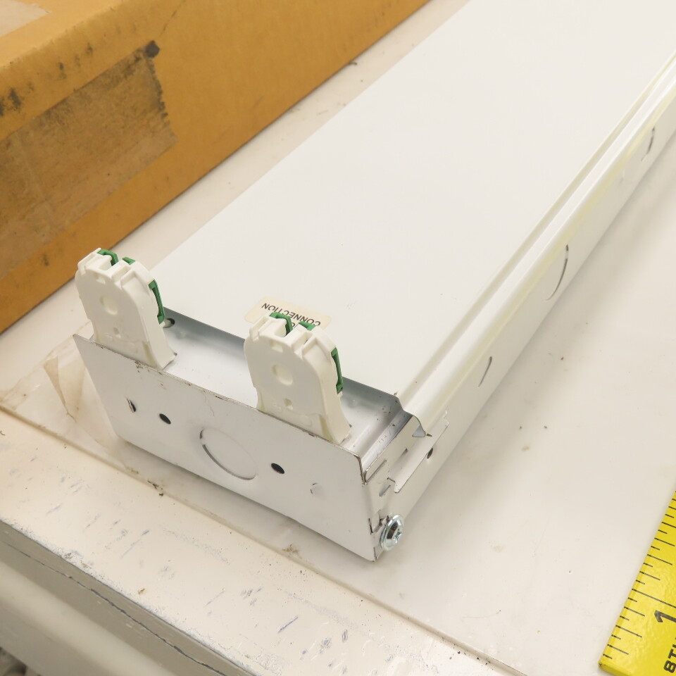 Techbrite T442SSUBCXX00P0 48″ 2 Lamp LED T8 Strip Light Fixture No Bulbs