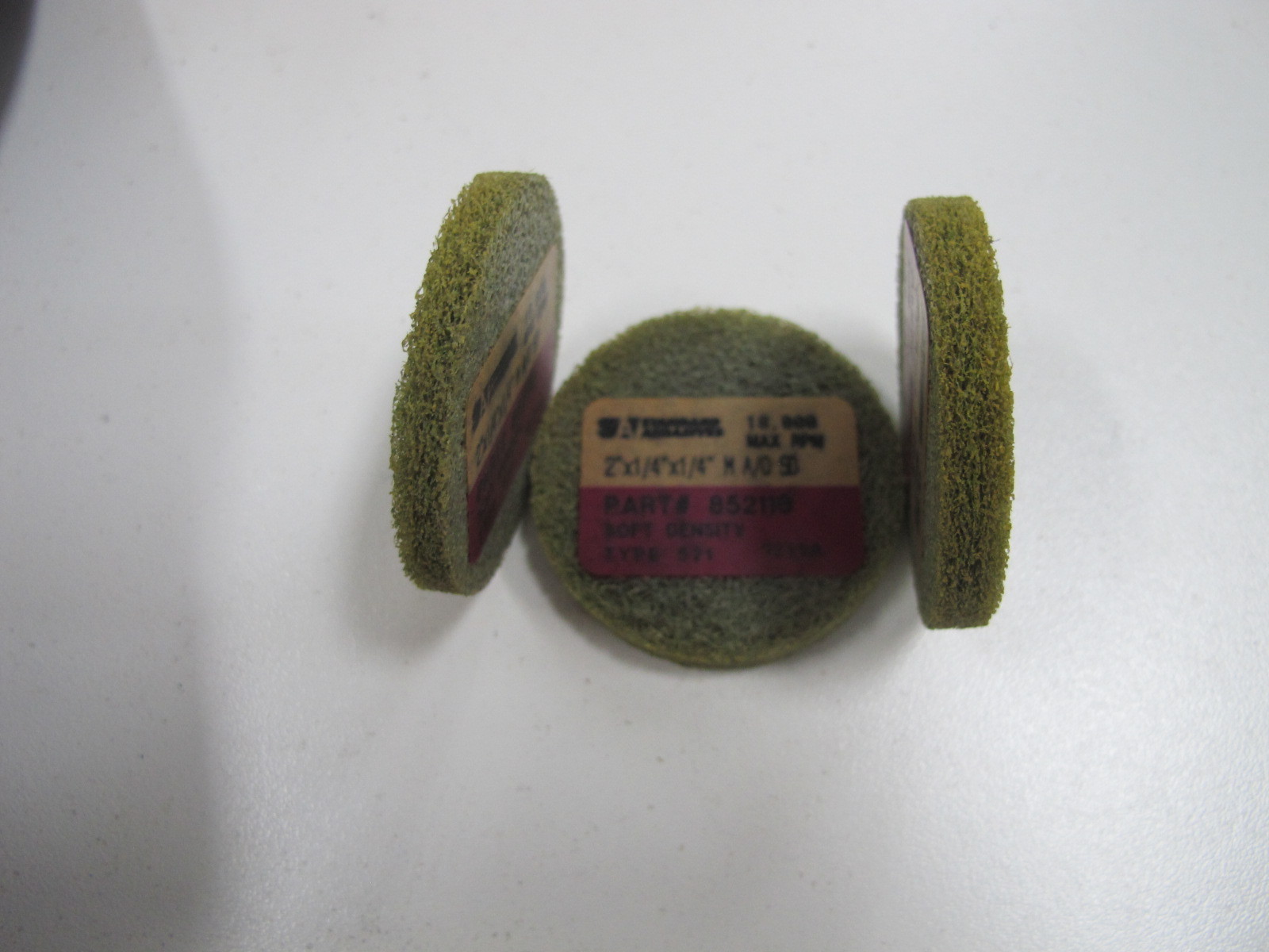 (3) Standard Abrasives A/O Unitized Wheels 852110 2 x 1/4 x 1/4″ BriteRite 3-pcs