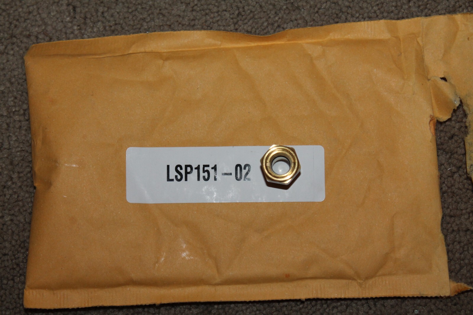 LSP151-02 VESCOR. SIGHT PLUG – OPEN VIEW, 1/4-18 PTF THREADS, 0.34″ HOLE DIA, 15