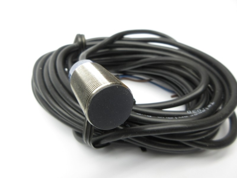 TELEMECANIQUE XS1N18PB349L1 12-24VDC NSMP