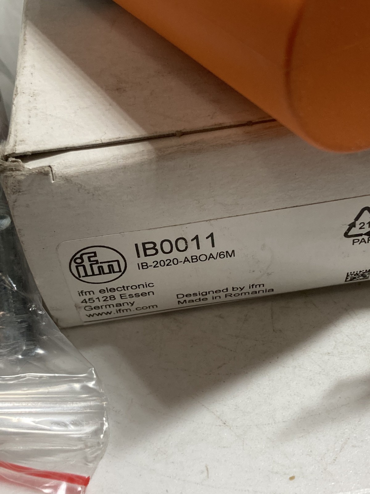 IFM IB-2020-ABOA/6M INDUCTIVE SENSOR 20-250VAC/DC SN 20MM 45-65HZ NIB