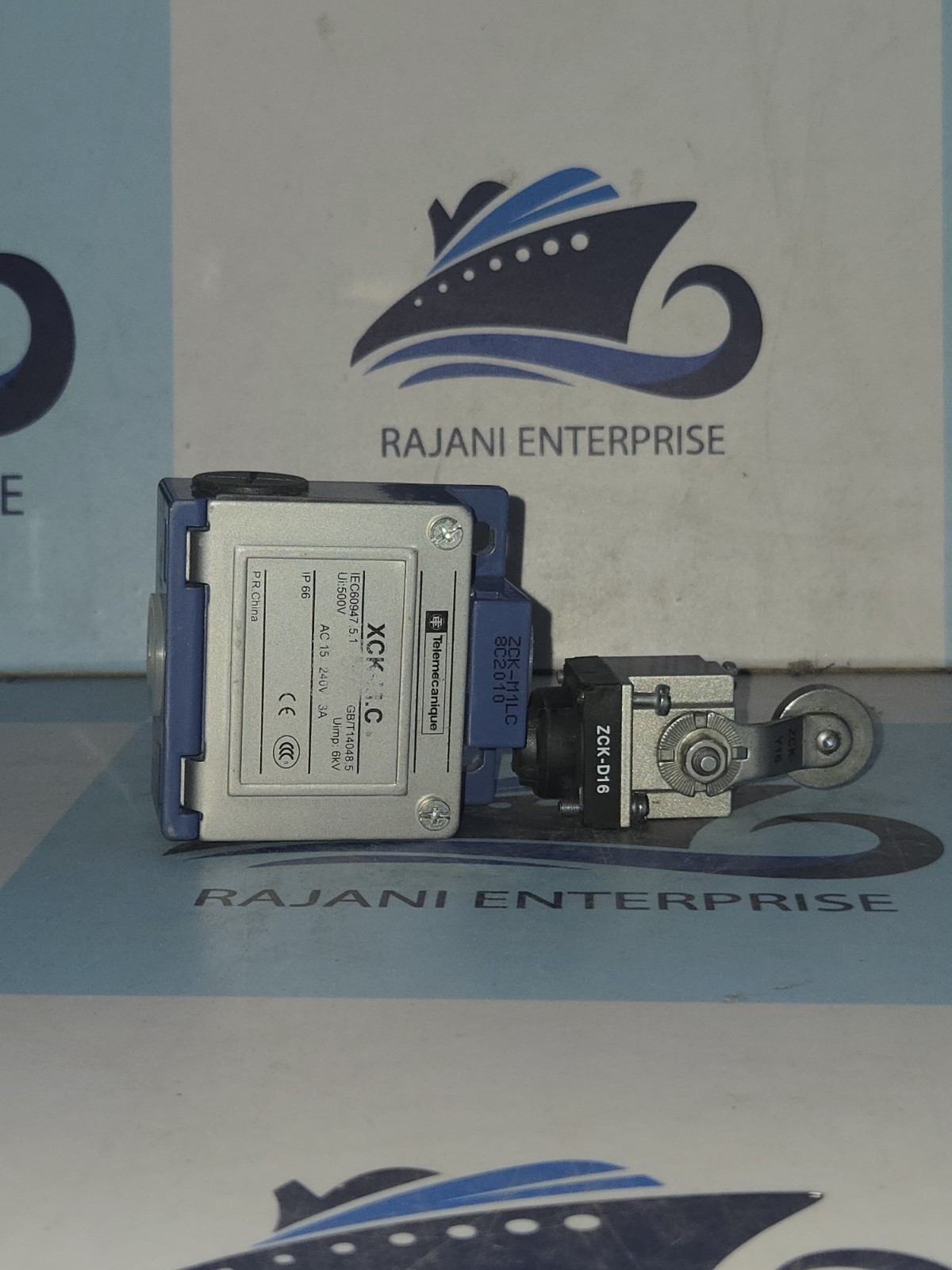 NEW Telemecanique XCK-M.C Limit Switch with Head ZCK-D16 500V 6kV IP66