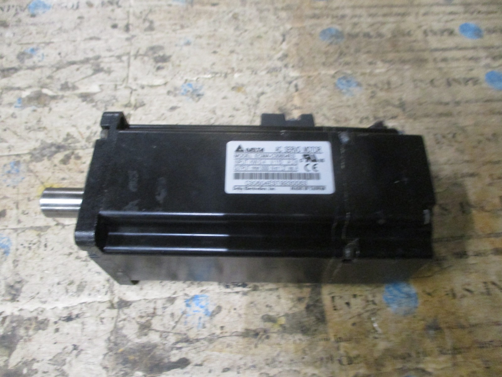 Delta ECMA-C30604ES AC Servo Motor 0.4kW 110VAC 2.6A 3000rpm 1.27N.m *Tested*