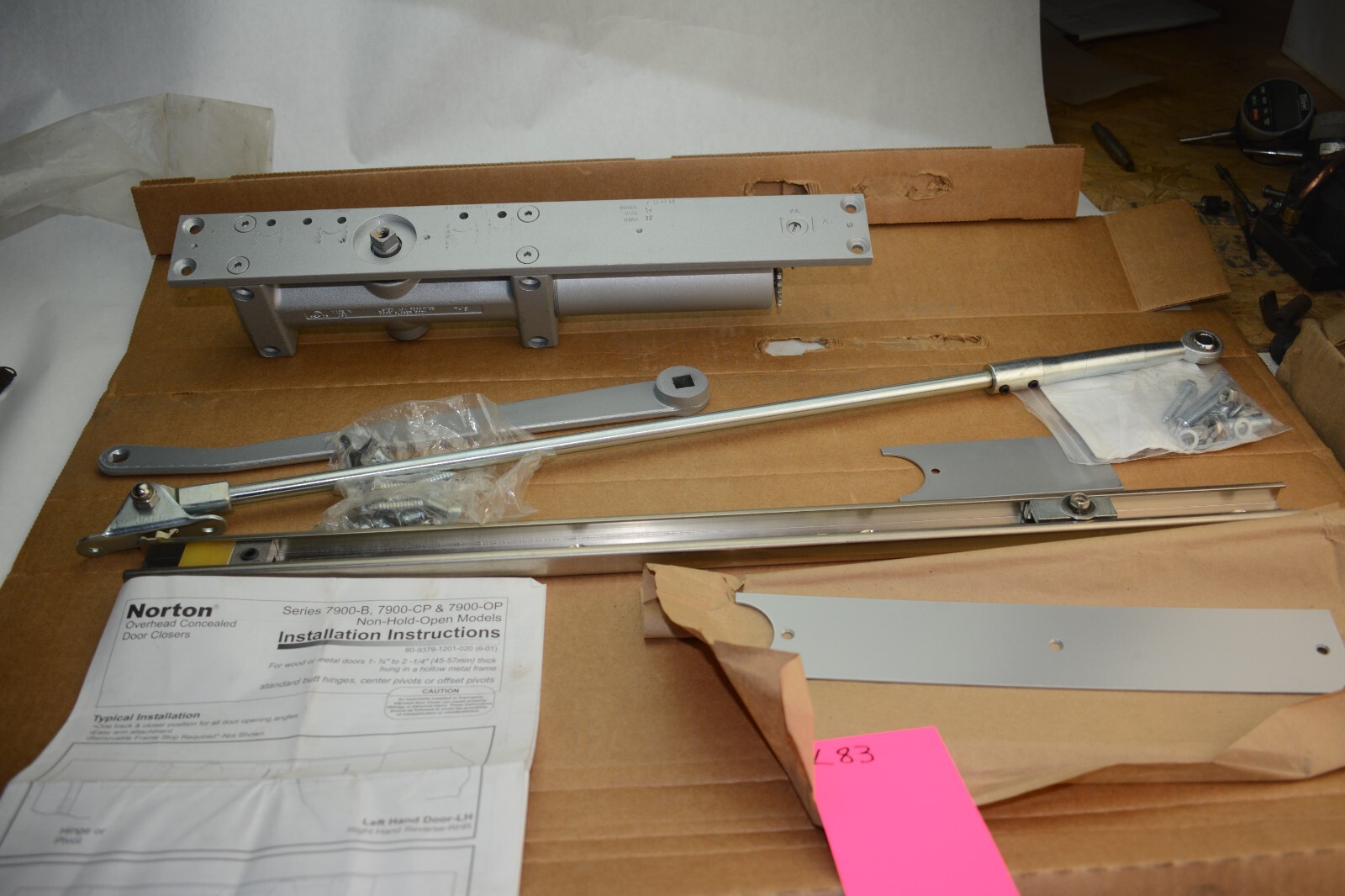 7905-689-RH Norton 7900 Series Overhead Concealed Closer Spring Size 5 in Alumi