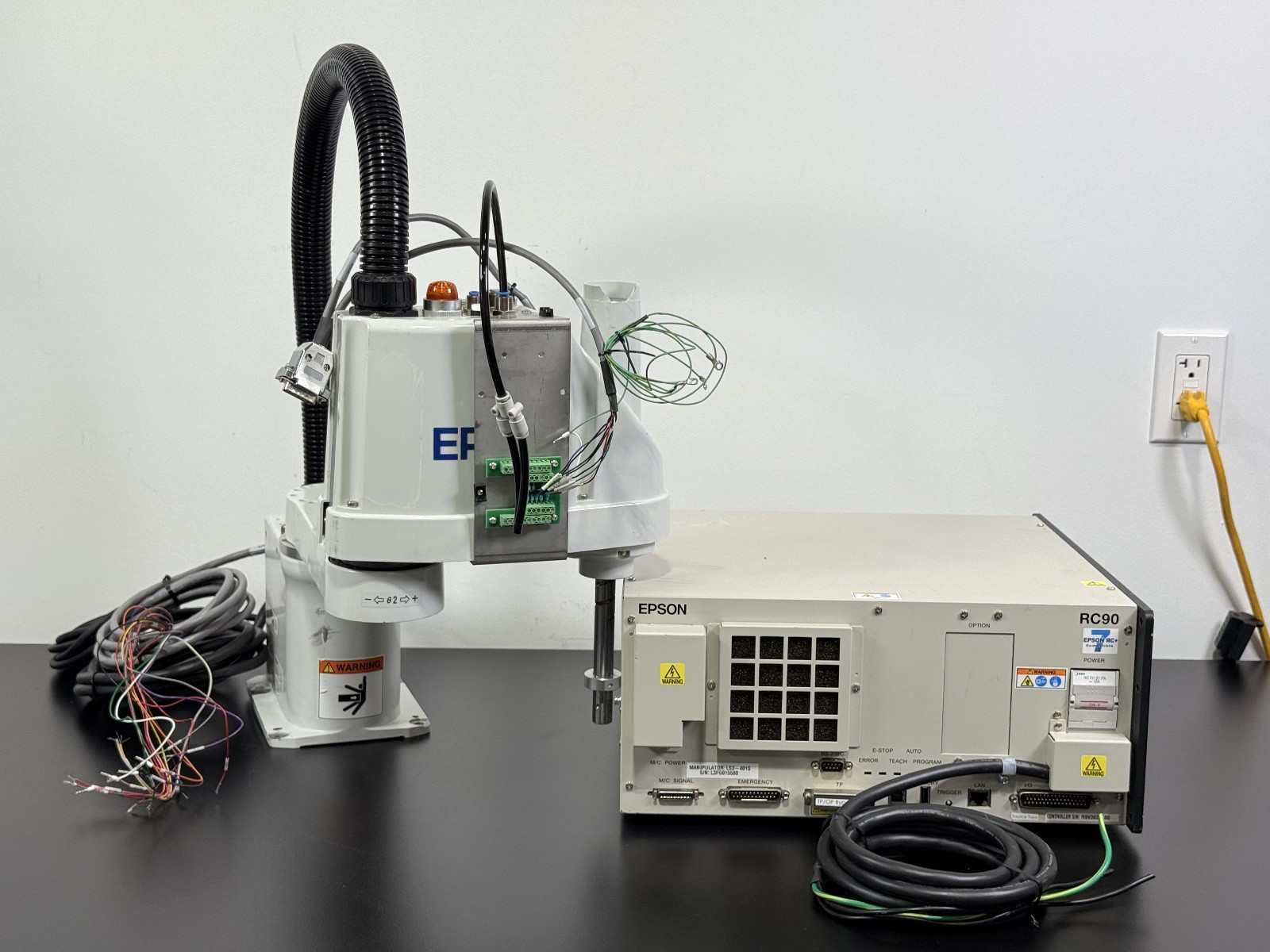 Seiko Epson LS3-401S 4-Axis SCARA Robot w/ RC90 Controller 200–240VAC