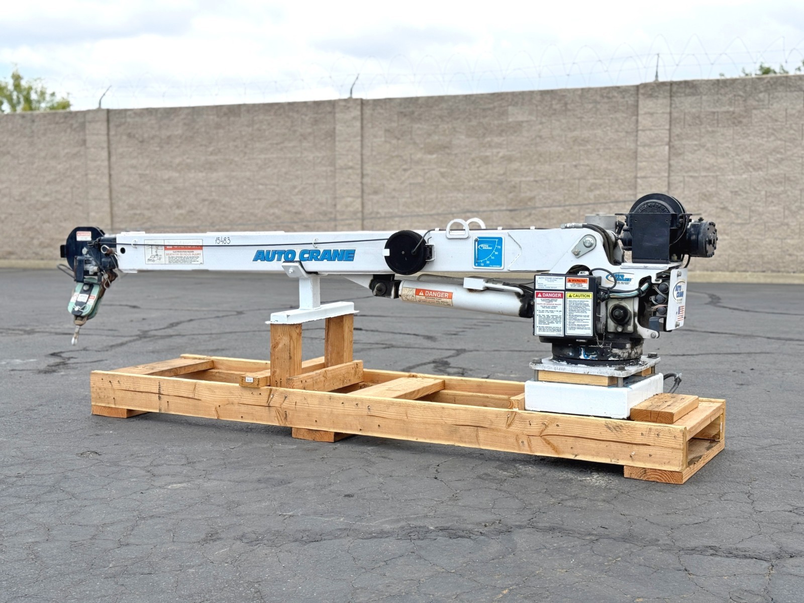 Auto Crane 3203PRX 3200lb Hydraulic Service Crane Truck Mounted Telescopic Boom