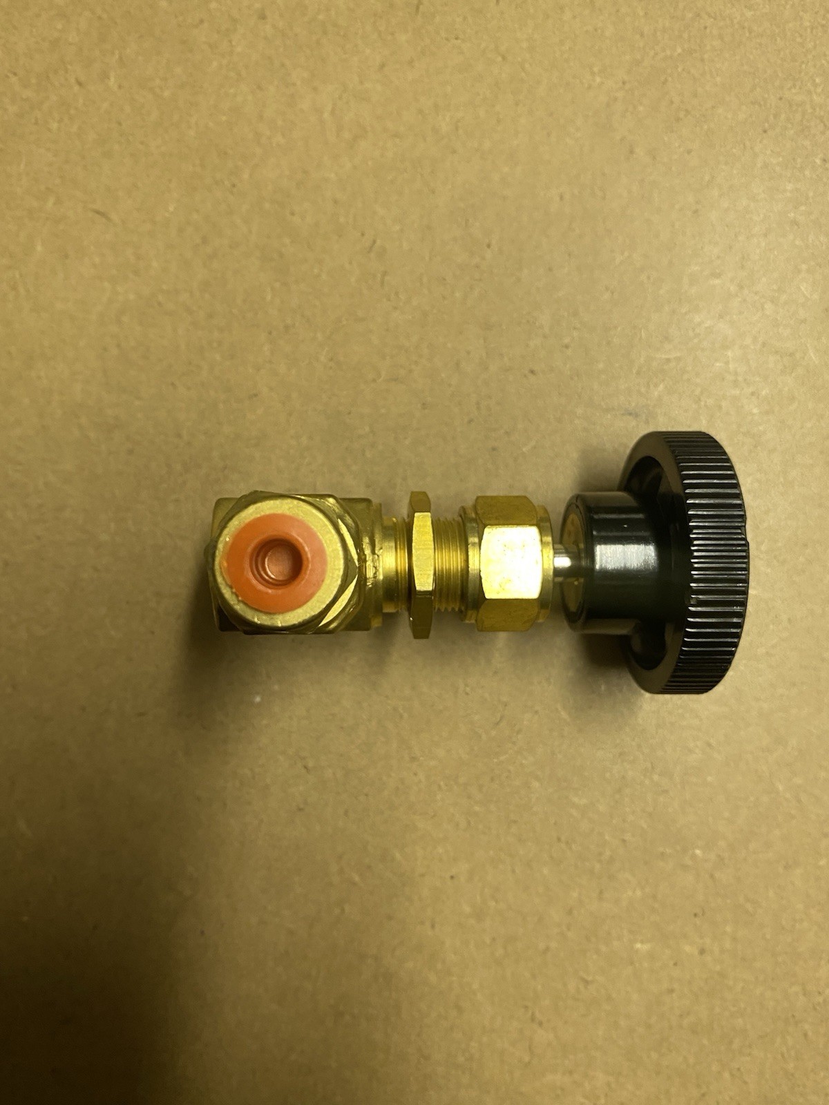 Whitey Swagelok B-1VS4-W1, B1VS4W1, Needle Valve, 0.37 Cv, 1/4″