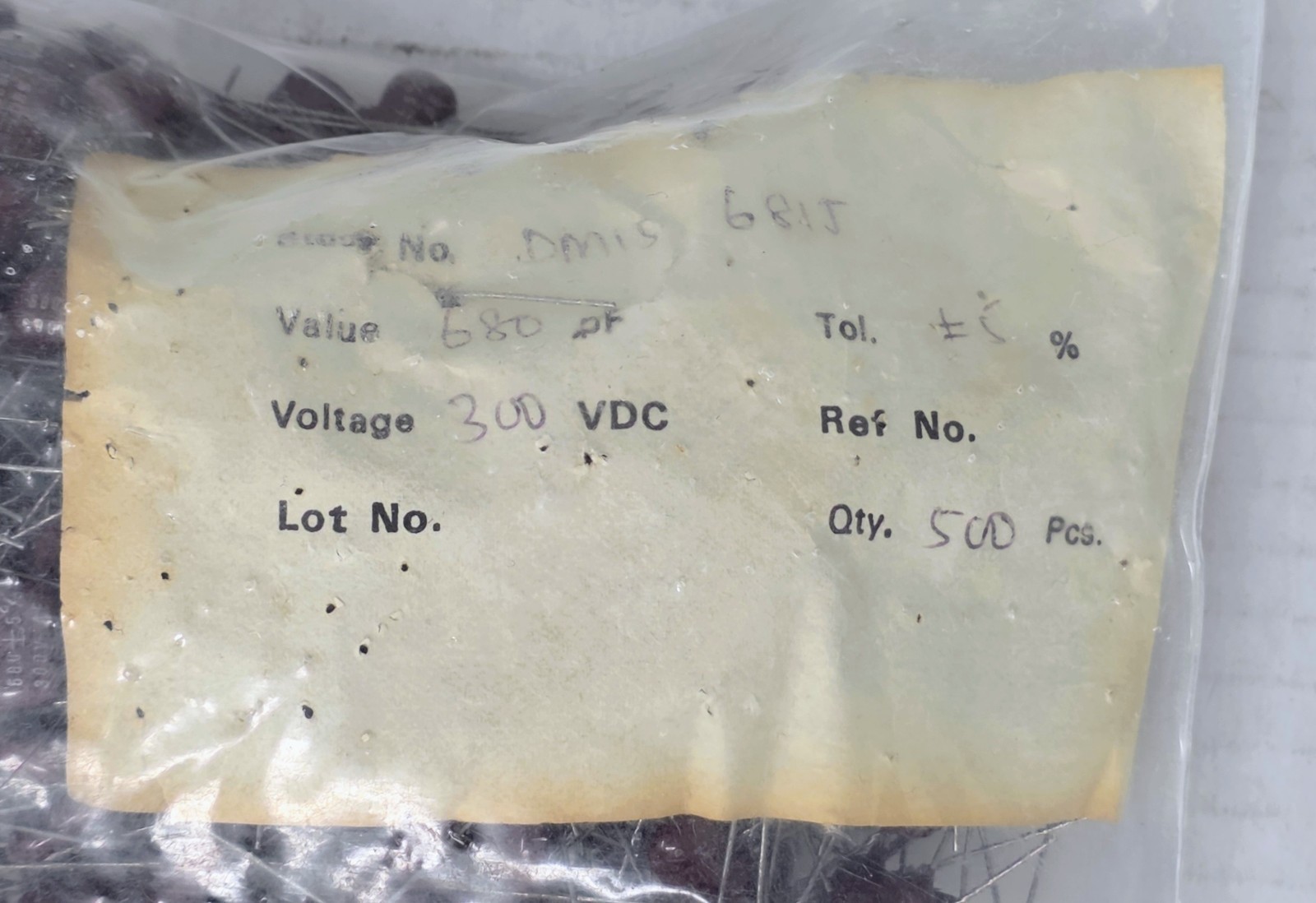 (500pcs) Vtg DM15-681J 680PF .00068 MFD 5% 300V Silver Mica Capacitors