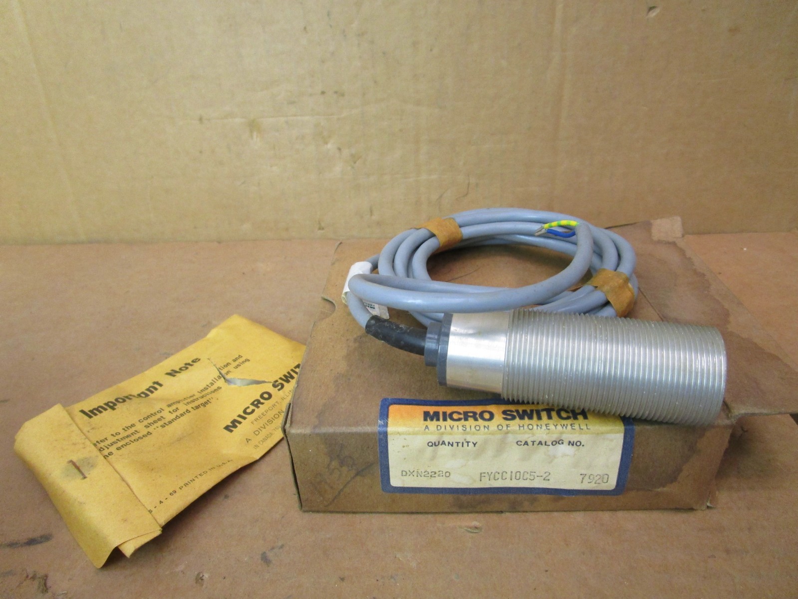 New Open Box Micro Switch Honeywell DXN2220 FYCC10C5-2 7920 51501LR
