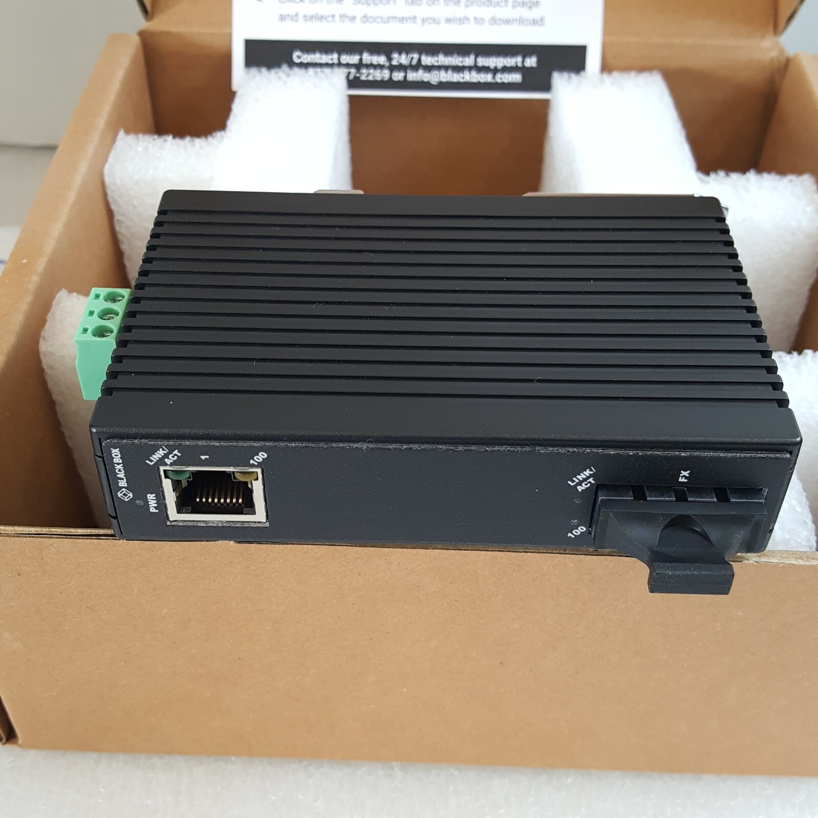 💥NEW BLACK BOX INDUSTRIAL MEDIA CONVERTER LMC270A-SM-20K-SC
