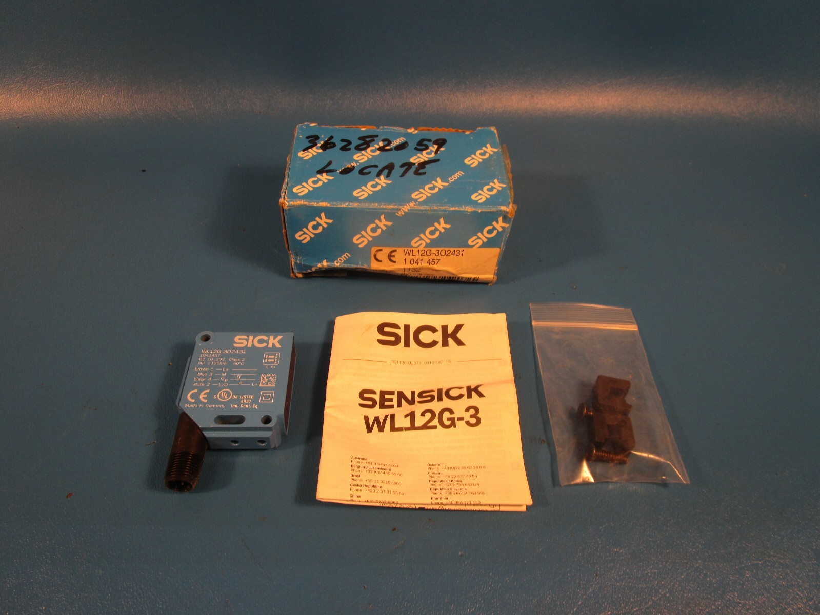 SICK WL12G-302431, Photoelectric Retro-Reflective Sensor