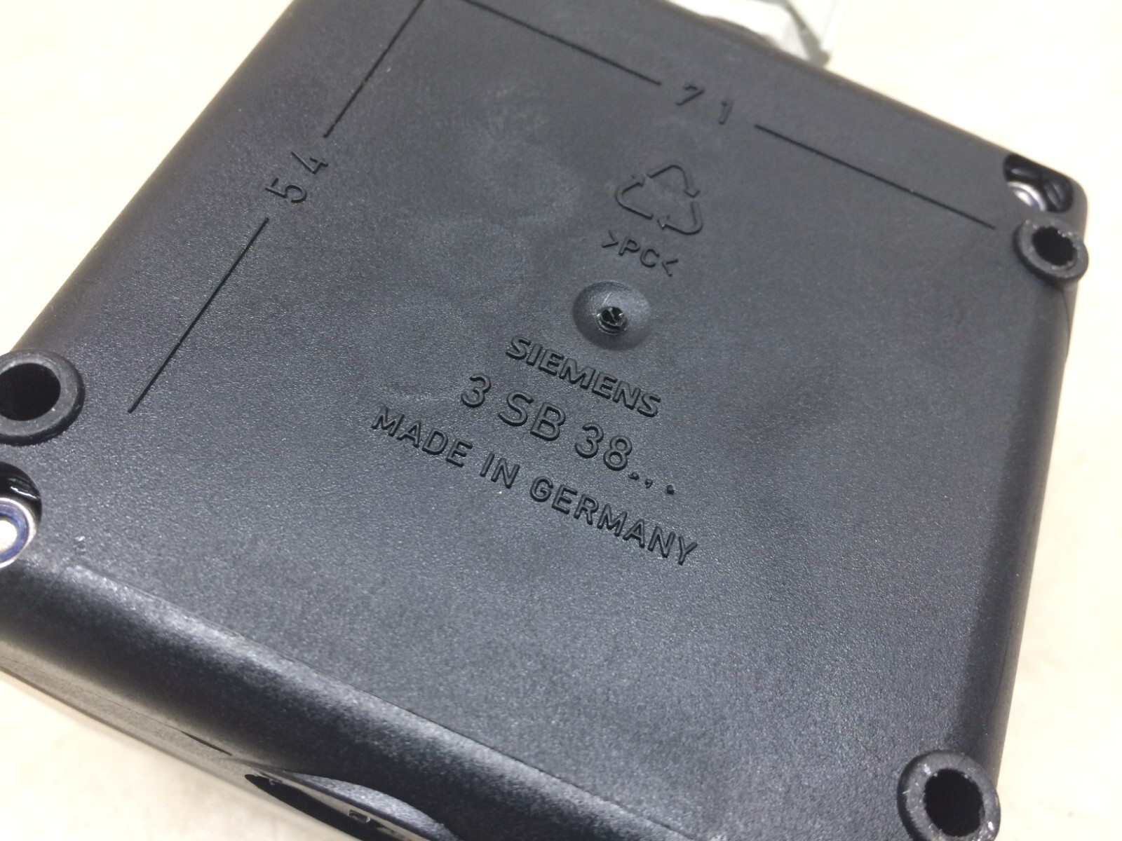 SIEMENS Lamp Module 3SB3420-1A IEC 60947-5-1 3 SB 38 System Active Light