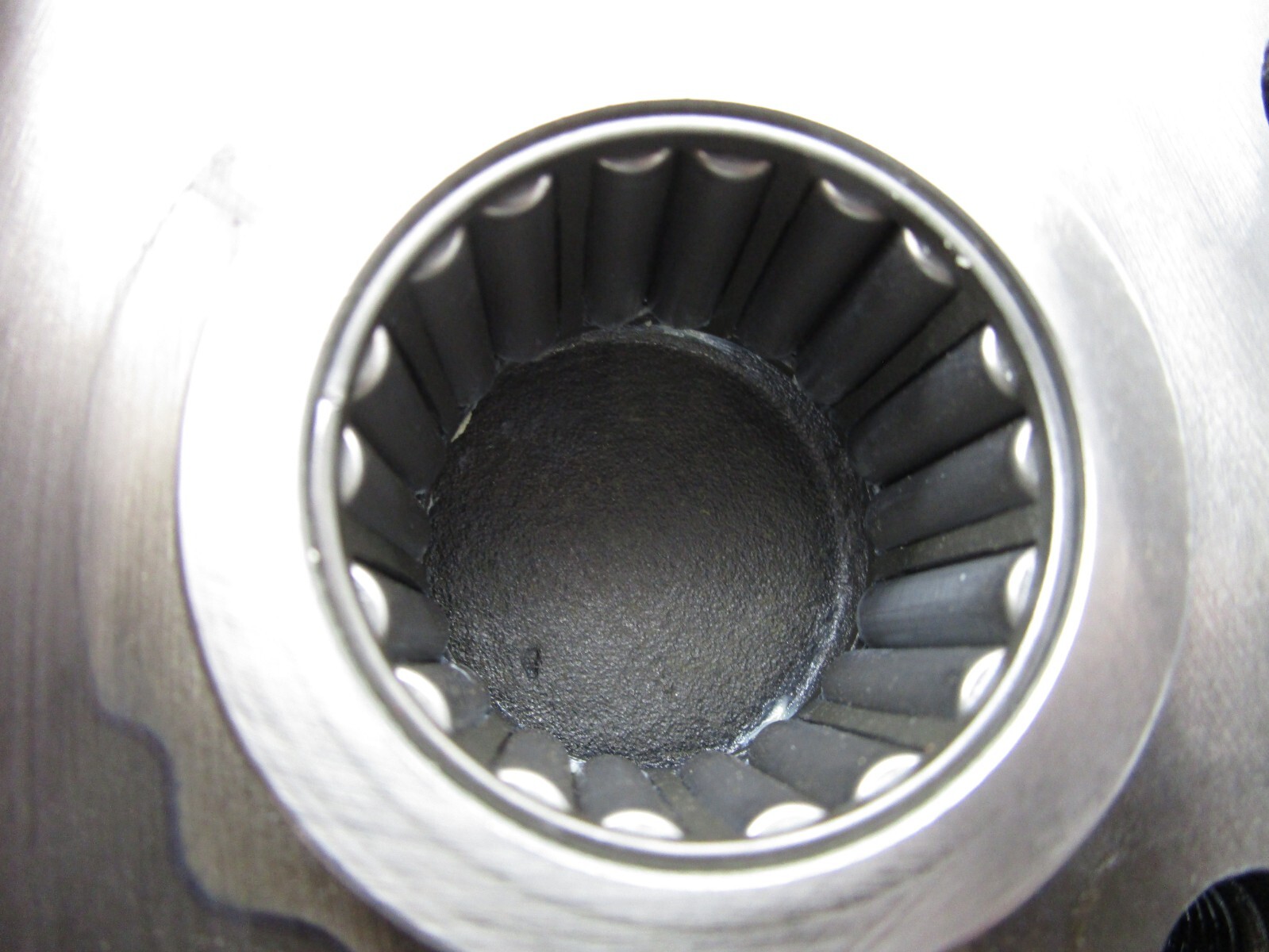 LYNCH Hydraulic Pump Tapered Bearing Front Cover Housing 2-Bolt Flange UA-1686-3