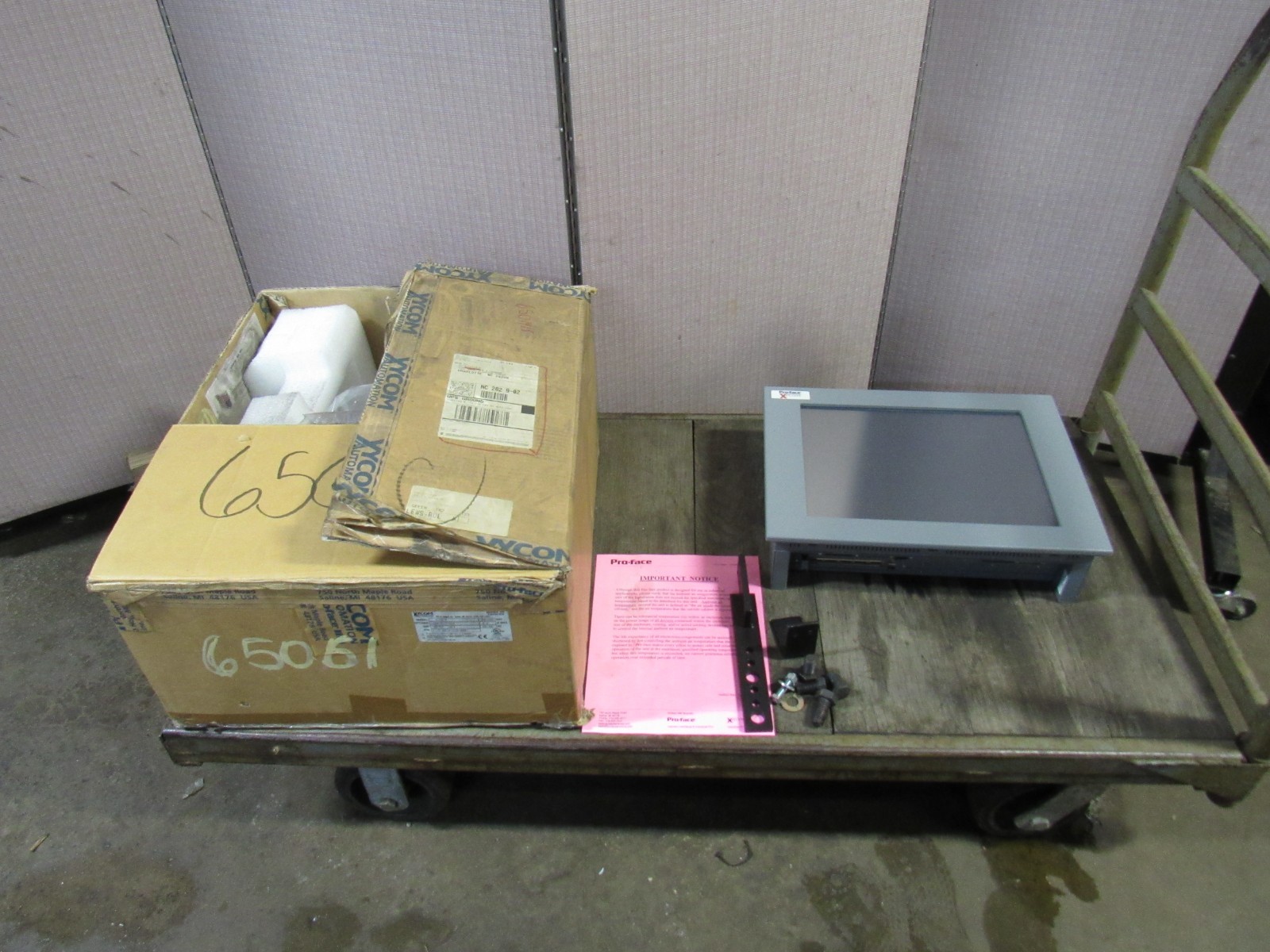 Xycom Proface Operator Interface Display Panel 4115T 4115-0014121010001 100-240V