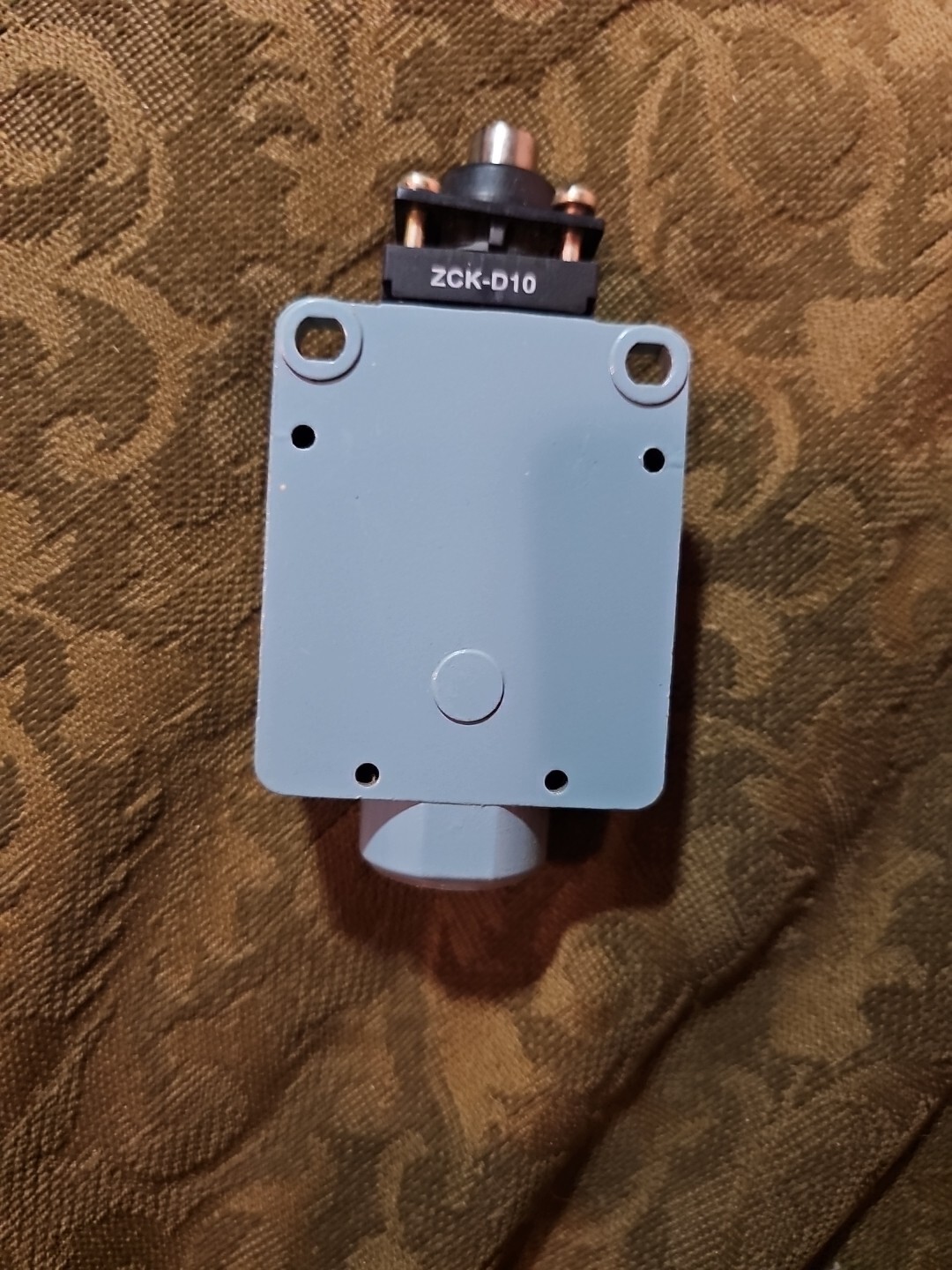 Telemecanique ZCKL1 Limit Switch with ZCK-D10 Button Head NEW NO BOX