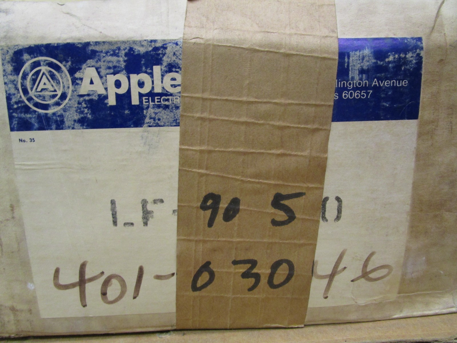 New Box of 100 Pieces Appleton 90 Degree Elbows Female LF90-50 1/2″ 51523LR