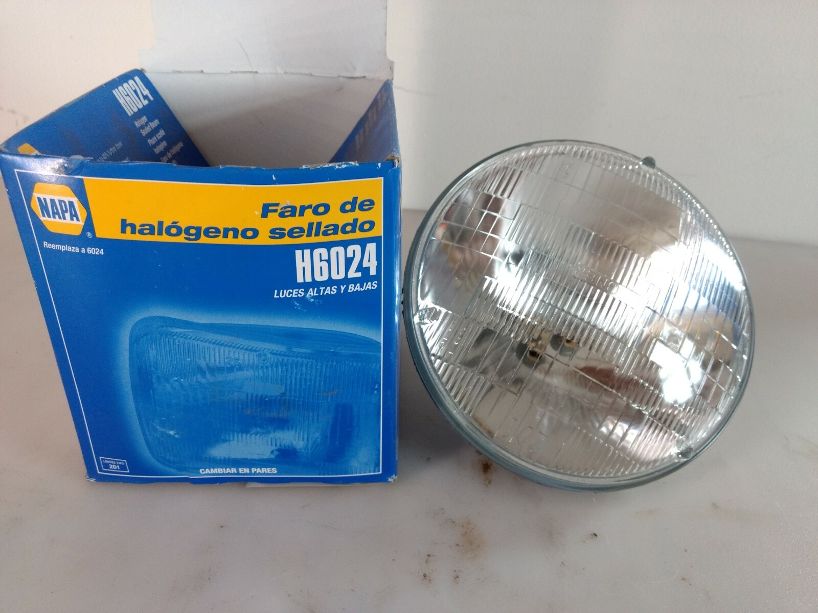 Napa Halogen Sealed Beam H6024 high/low beam headlamp lamp