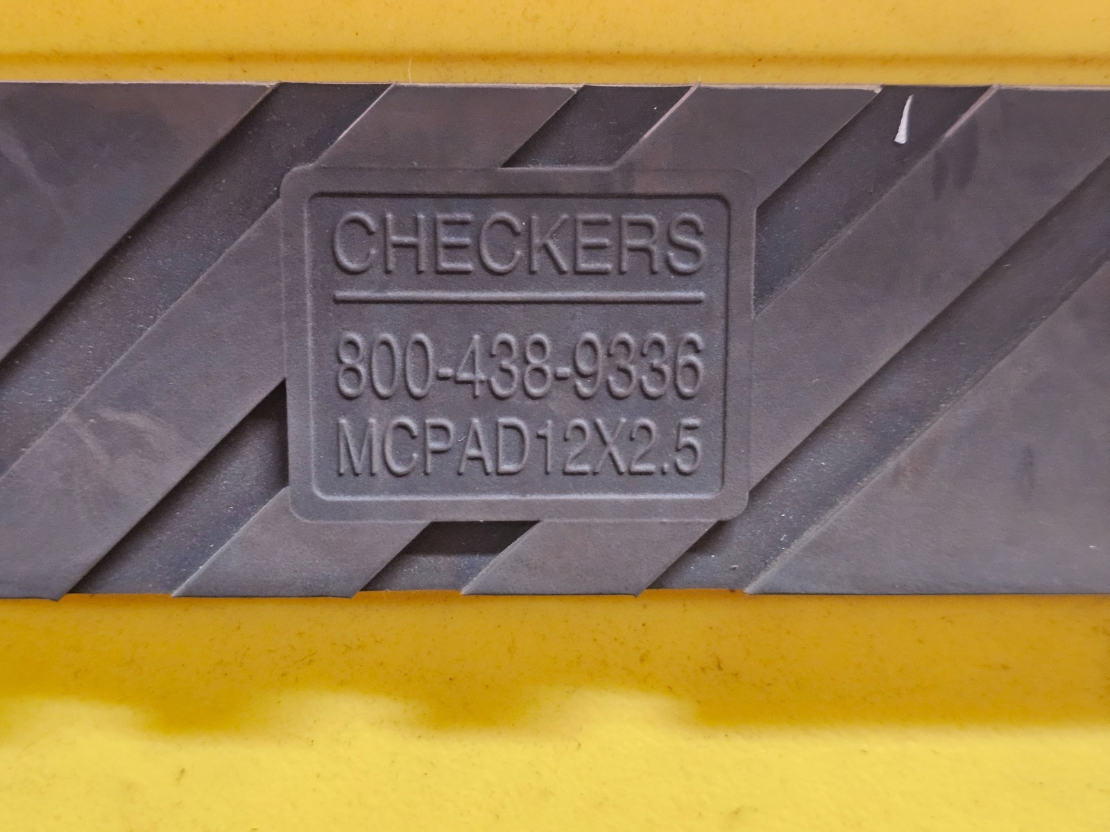 CHECKERS MC3009 Wheel Chock 46-65″ Urethane 245K lb Load Capacity