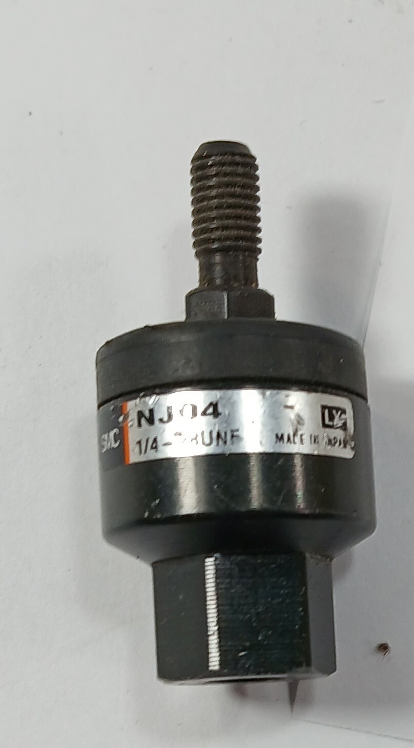 1 NEW SMC NJ04 1/4-28UNF INDUSTRIAL PNEUMATIC ALIGNMENT COUPLER NNB *MAKE OFFER*