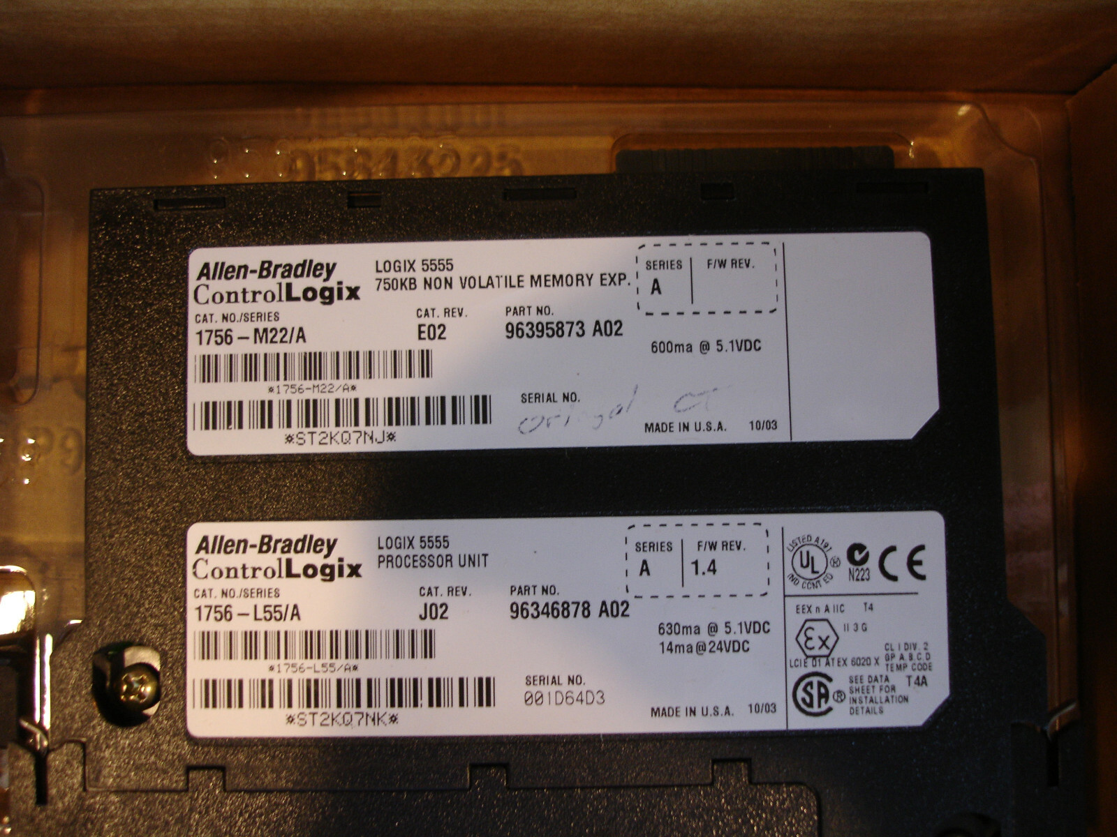 ALLEN-BRADLEY 1756-L55/A PROCESSOR UNIT W/ KEY & 1756-M22/A MEMORY EXP.