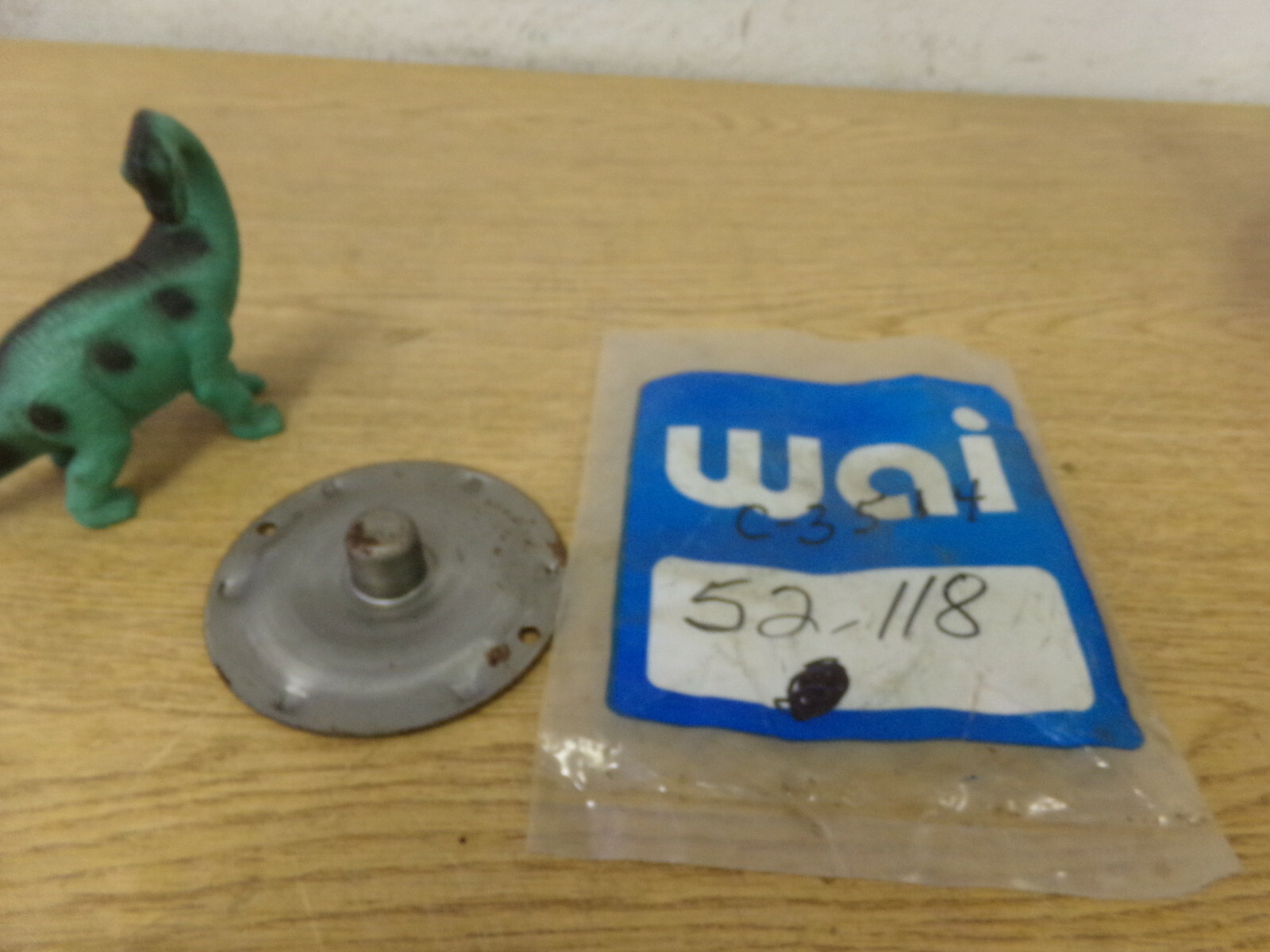 NEW WAI 52-118 C-3514 7/16″ Base *FREE SHIPPING*