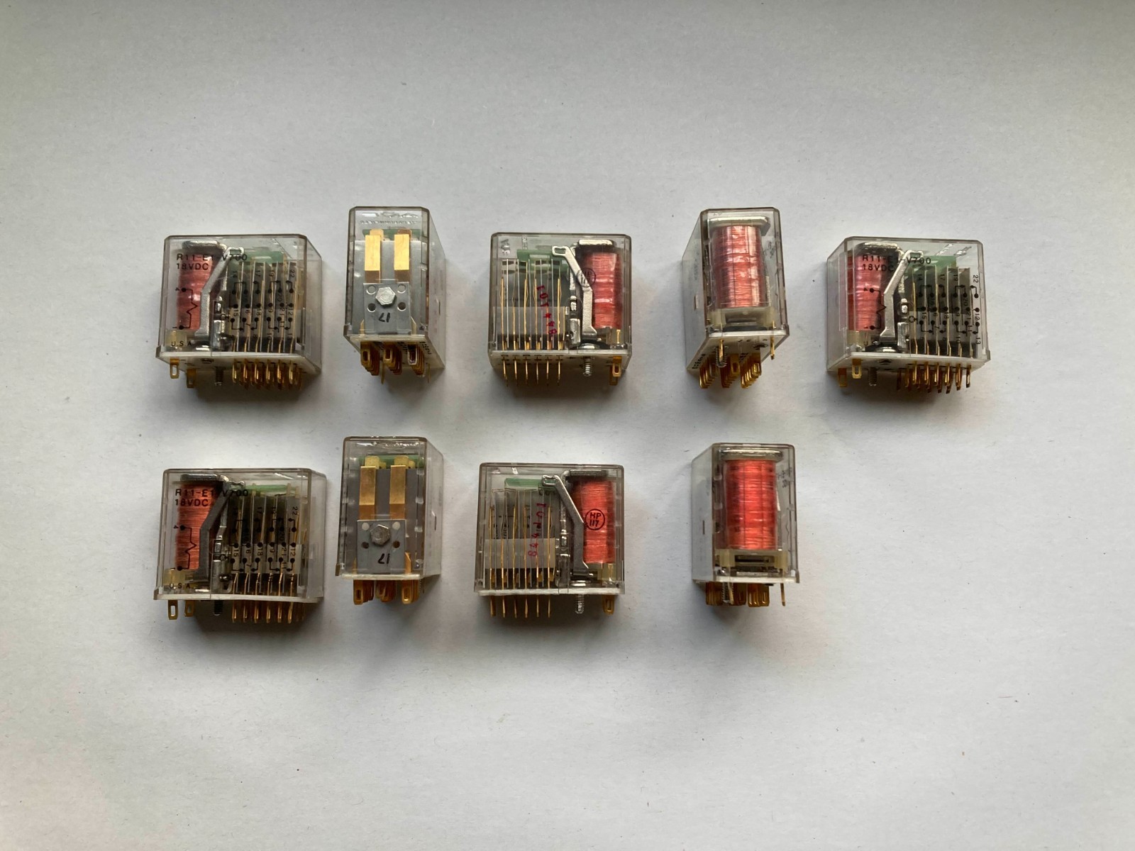 1 (ONE) NOS Potter & Brumfield R11-E1-v700 18VDC