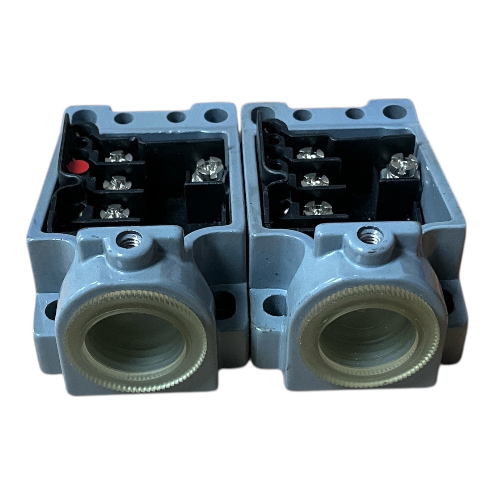 NEW SET OF 2 PEPPERL & FUCHS 4-3070 WITH RECEPTACLE BODIES