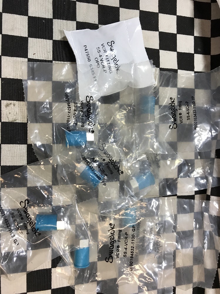 Lot Of 8 Swagelok Face Seal Plug 1/4″, SS-4-VCR-P, SHIPSAMEDAY #130Z2 Box A