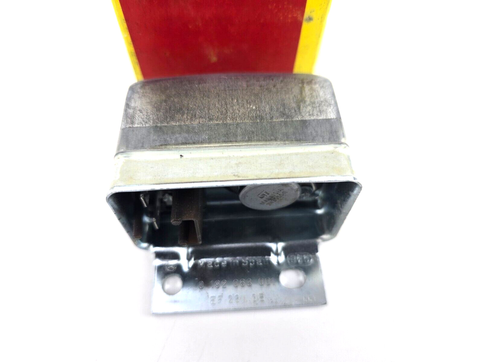 NOS Bosch Voltage Regulator 24V 0192063001 for Mercedes Steyr Massey Ferguson