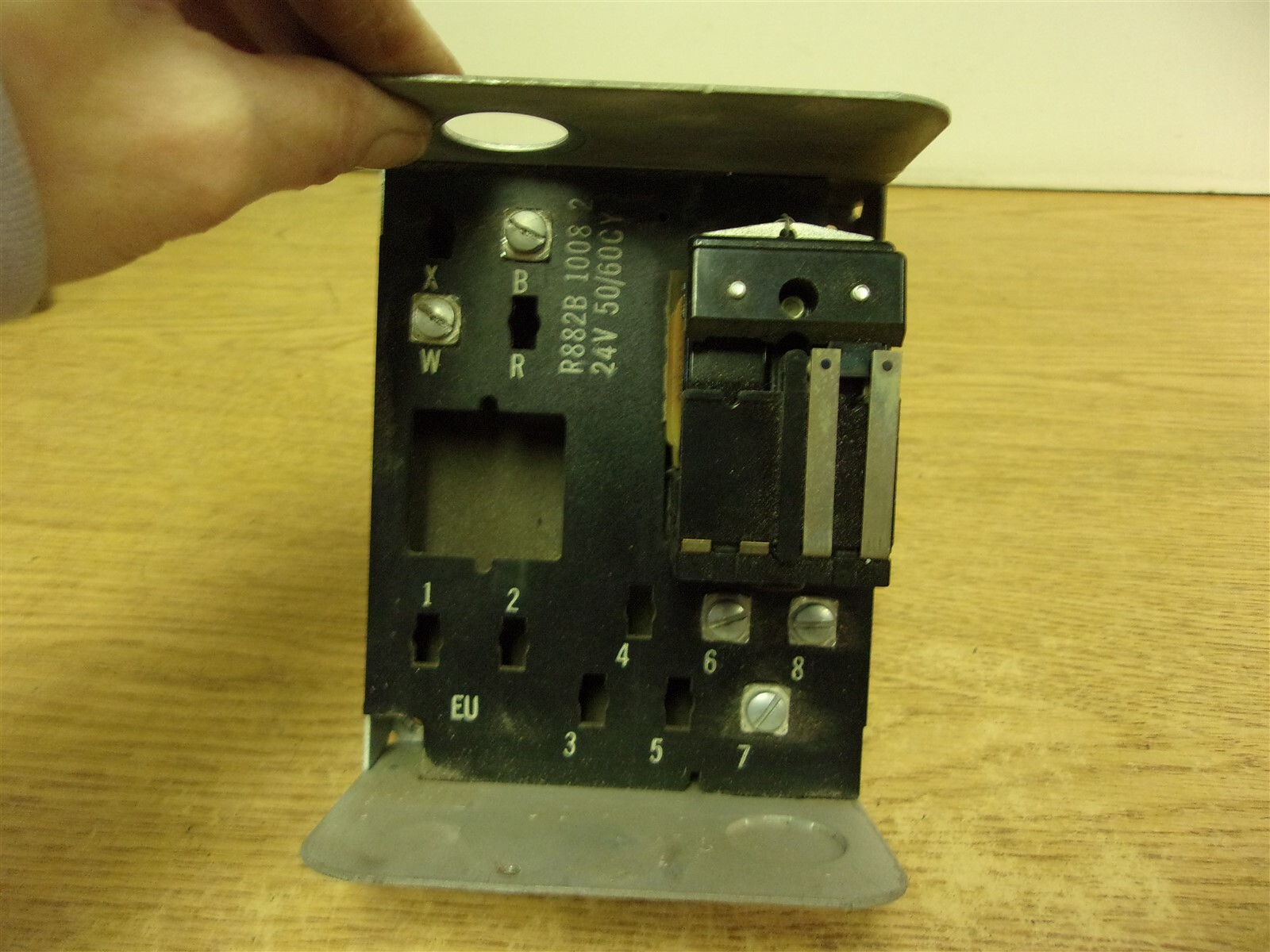 Honeywell R882B1008 2 Switching Relay “B” *FREE SHIPPING*