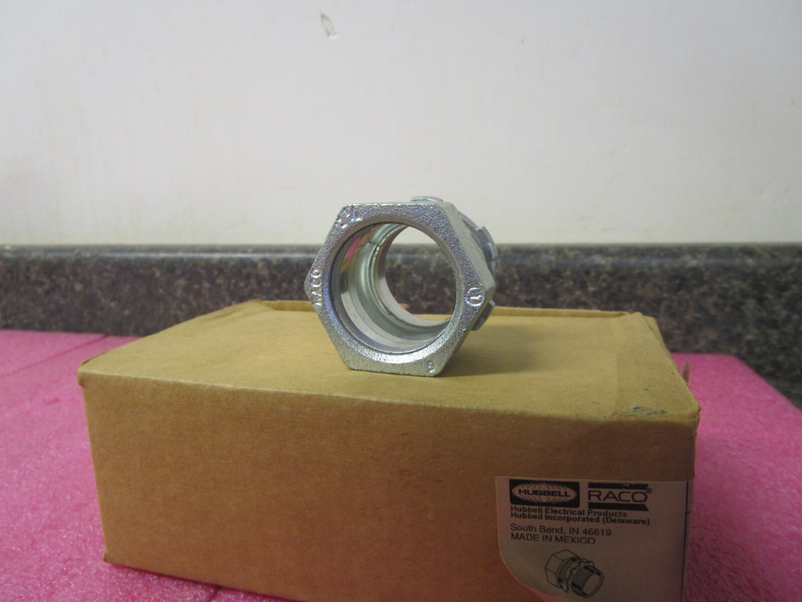NEW! Qty (5) Hubbell RACO 1-1/4” Connector 2905 Compression Concrete & Raintight