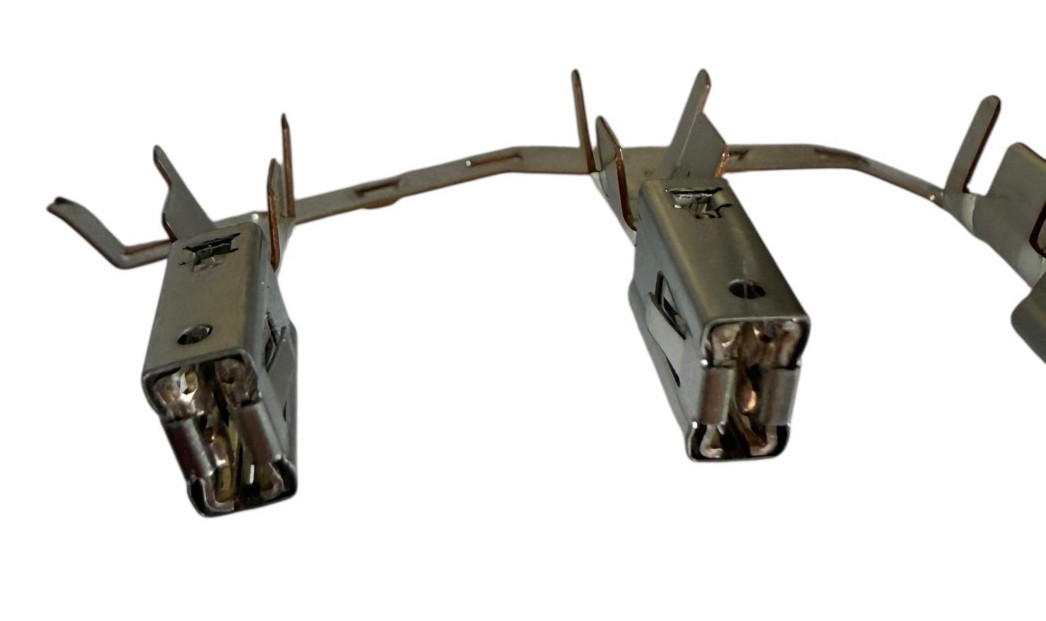 TE Connectivity 2-1241408-3 AMP MCP 6.3/4.8K Automotive Contact LOT OF 10