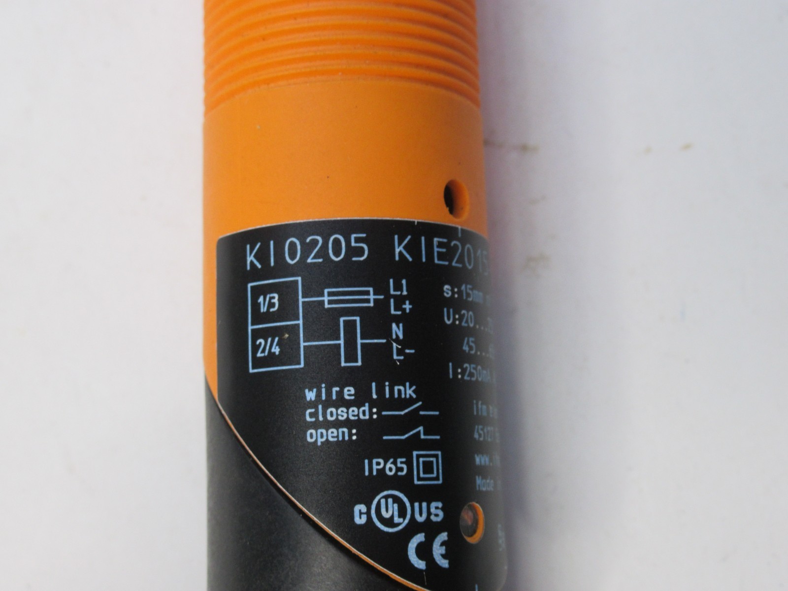 IFM Electronic KI0205 KIE2015-FB0A/NI 20-250V 45/65Hz Proximity Sensor (New)