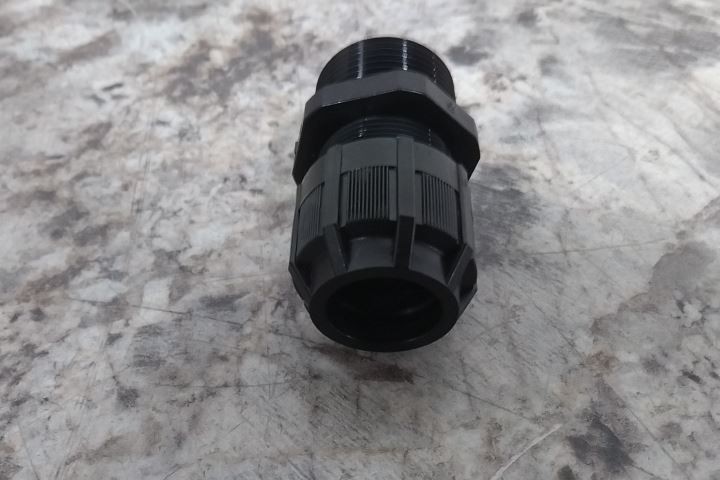 Thomas & Betts 2941NM 100 Pk 1 In Nonmetallic Strain Relief Cord Connector