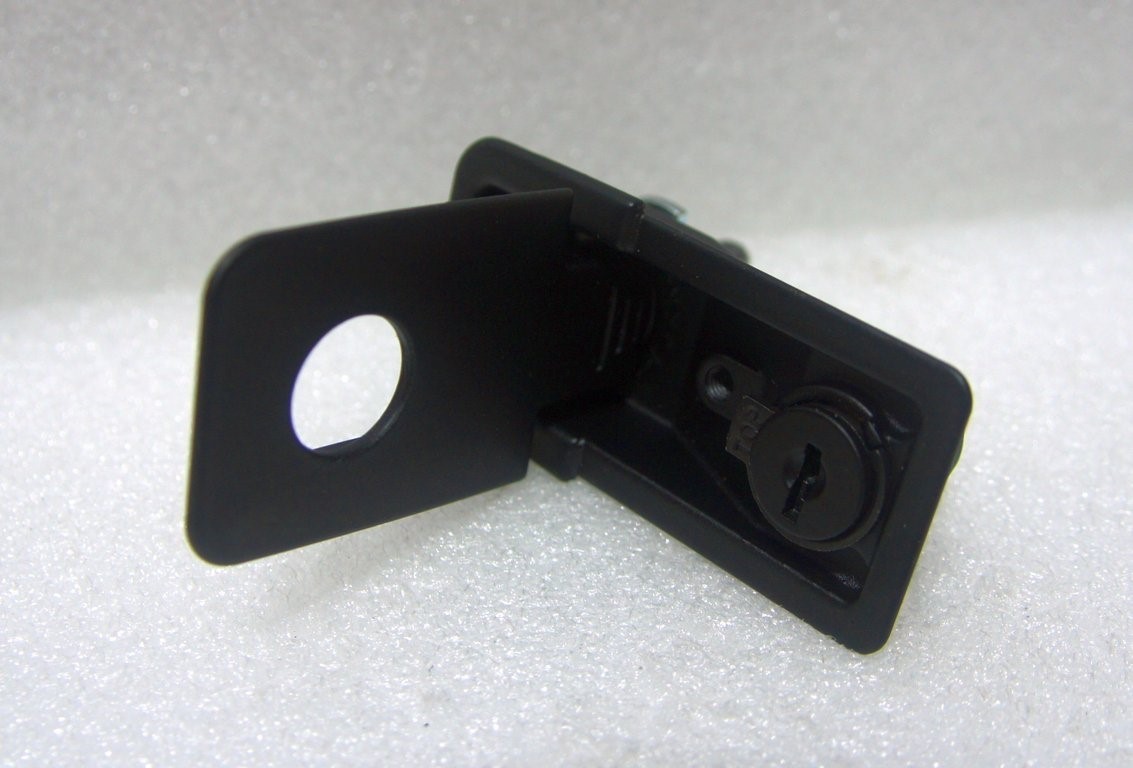 Case of 40 NEW Southco 62-42-251-2 Locking Compression Latch Flush, Black