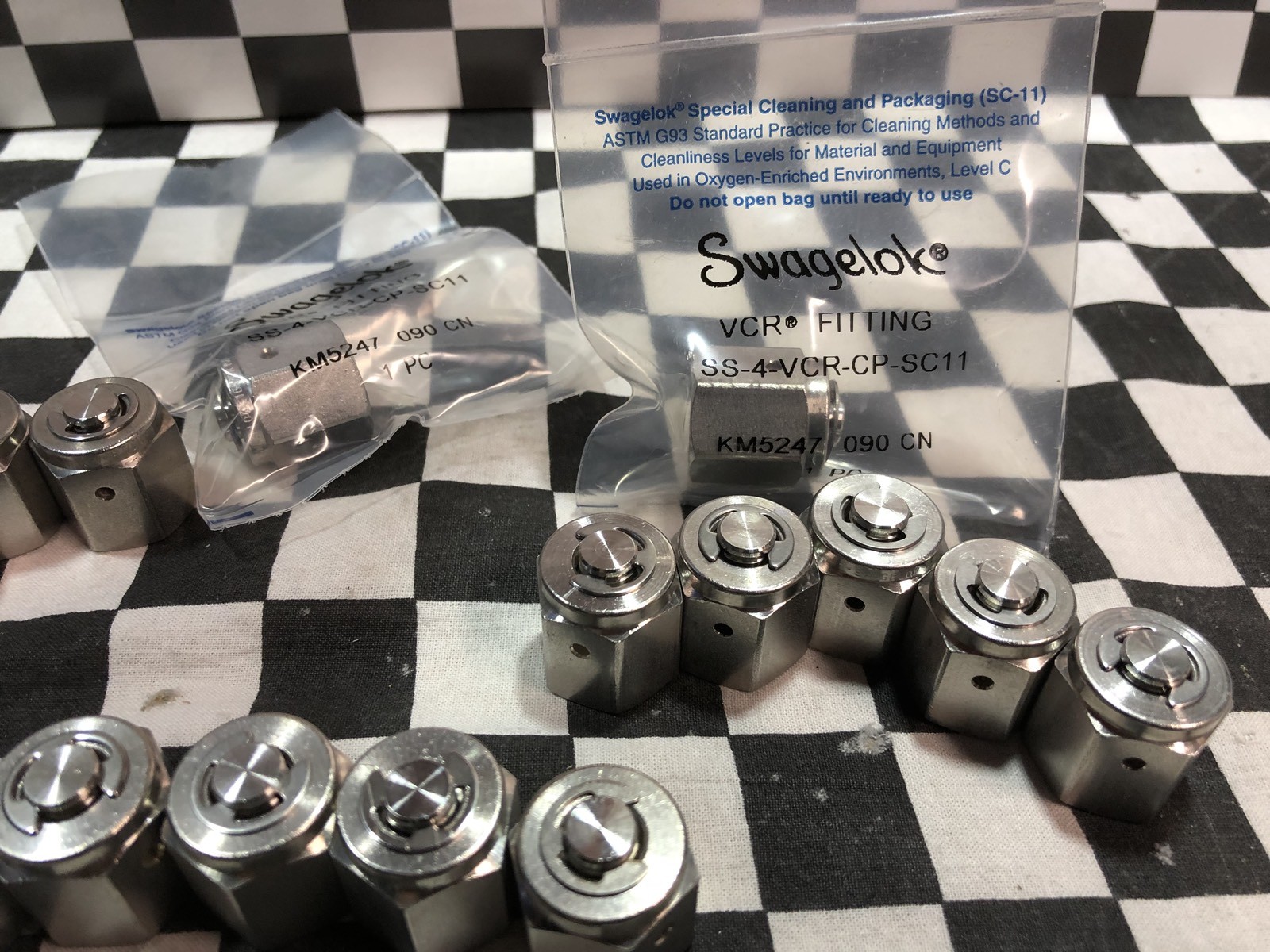 Lot Of 18, Swagelok CAP VCR 1/4″ VR, SS-4-VCR-CP-SC11, SHIPSAMEDAY#128E3