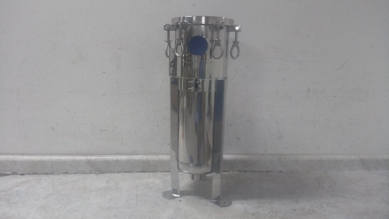Pentair/Pentek ES12NA415-75 2 In NPT Connection 150 Max PSI Bag Filter Housing