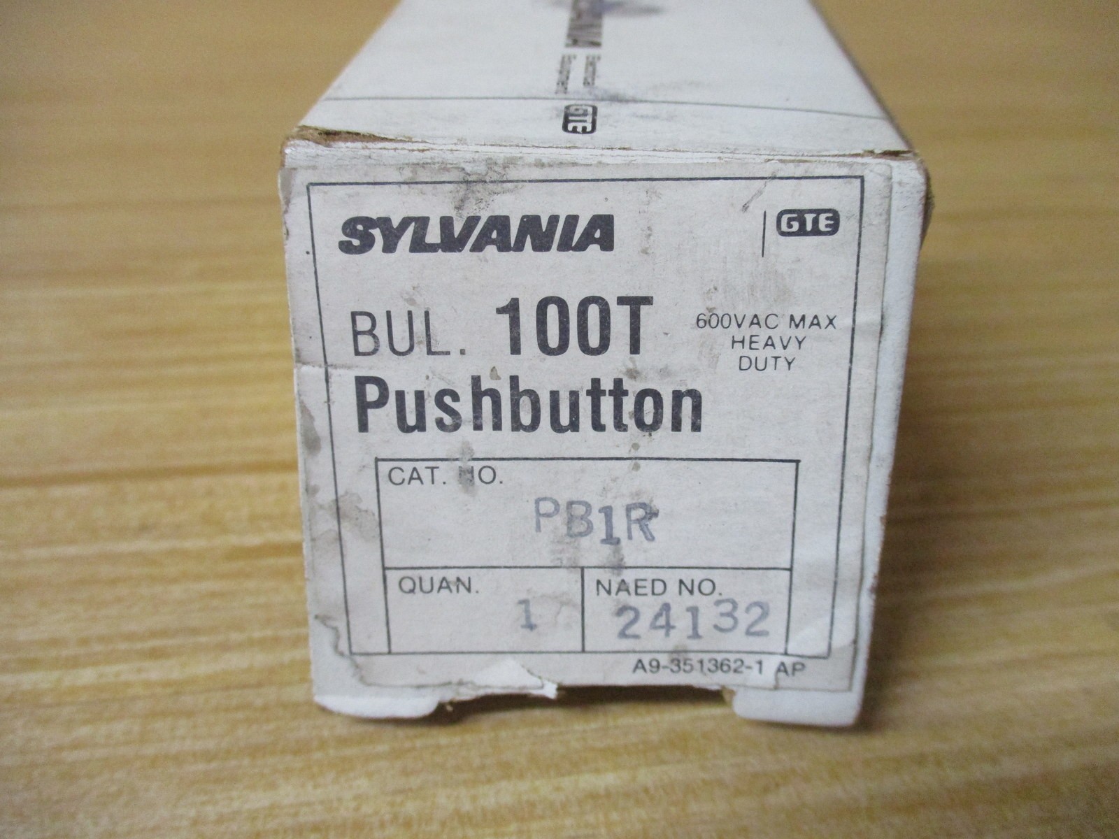Sylvania 100T-PB1R Joslyn Clark Push Button 100TPB1R