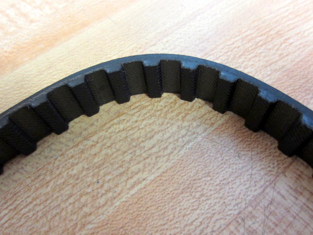 Goodyear 210L075 Timing Belt