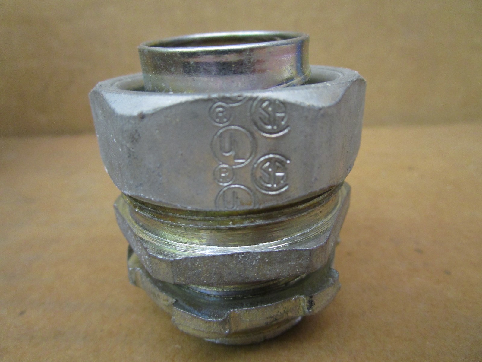 New Open Box of 5 Pieces Appleton ST-100 1″ “ST” Series Connectors 51383LR