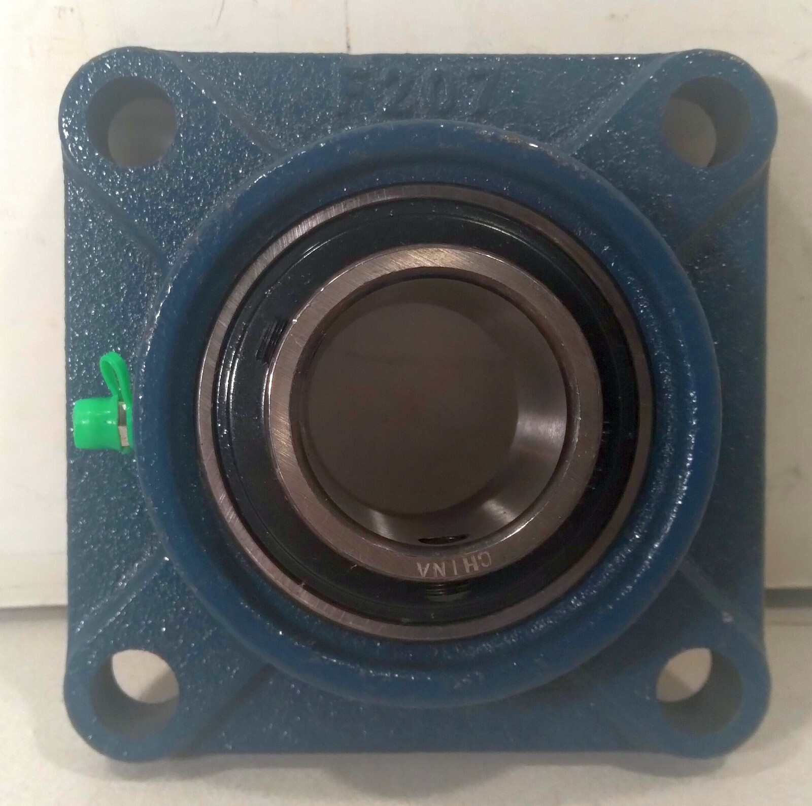 1 NEW UNBRANDED UC207-23 4 BOLT FLANGE PILLOW BLOCK BEARING NNB ***MAKE OFFER***