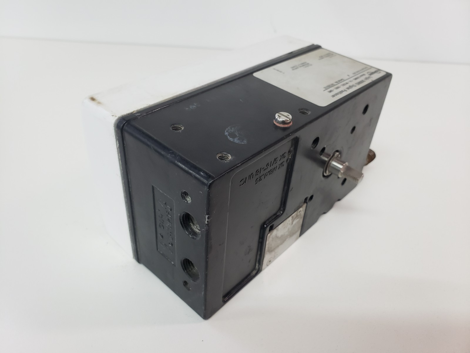 Flowserve Logix 500MD Digital Valve Positioner 520MD-14-W1DEE-D001-GM2