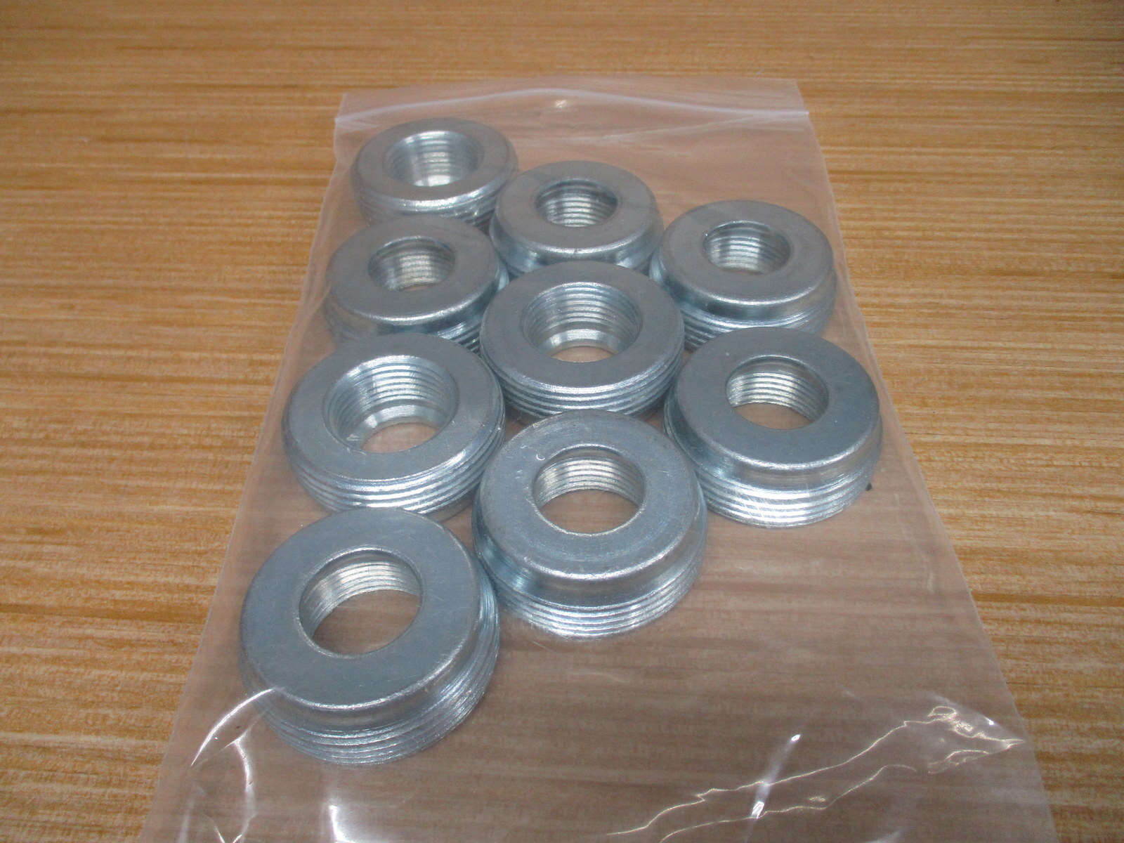 Thomas & Betts RB-152 Reducing Bushing RB152 1-1/2″ x 3/4″ (Pack of 9)