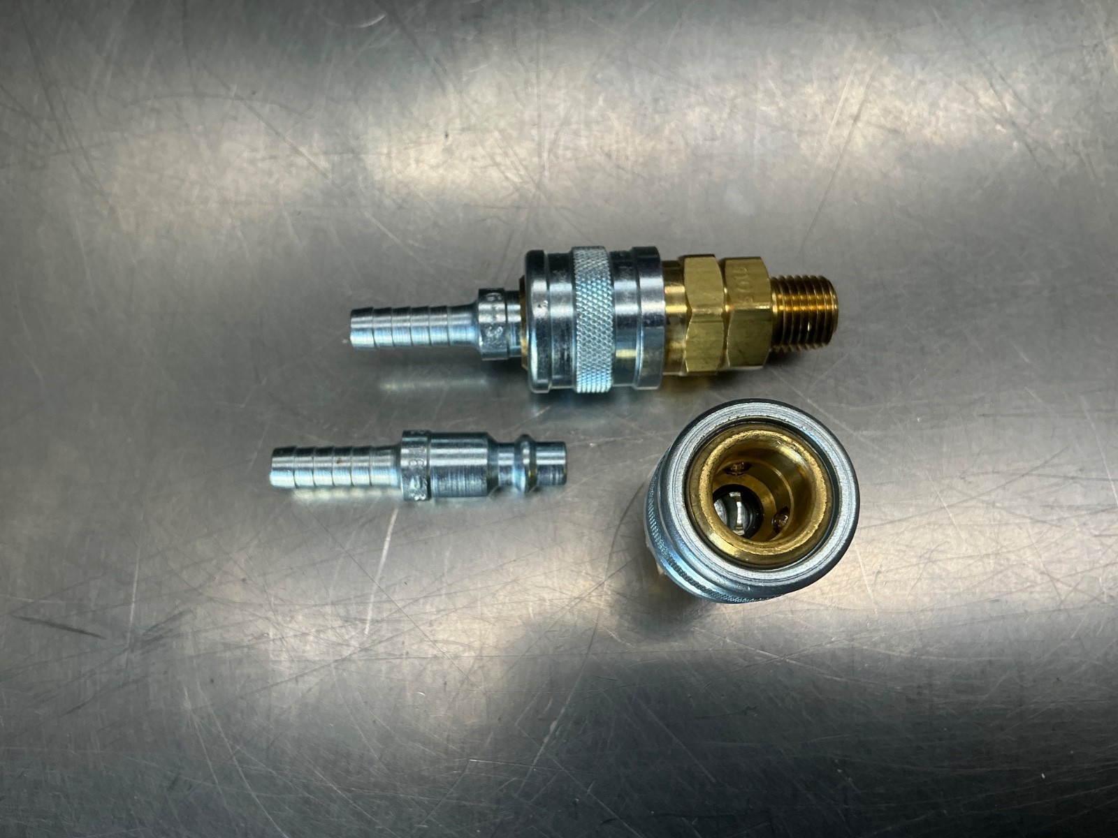 (2) Foster 3103 3 Series 1/4″ x 1/8″ MPT Brass/Steel Manual Socket Coupler Set