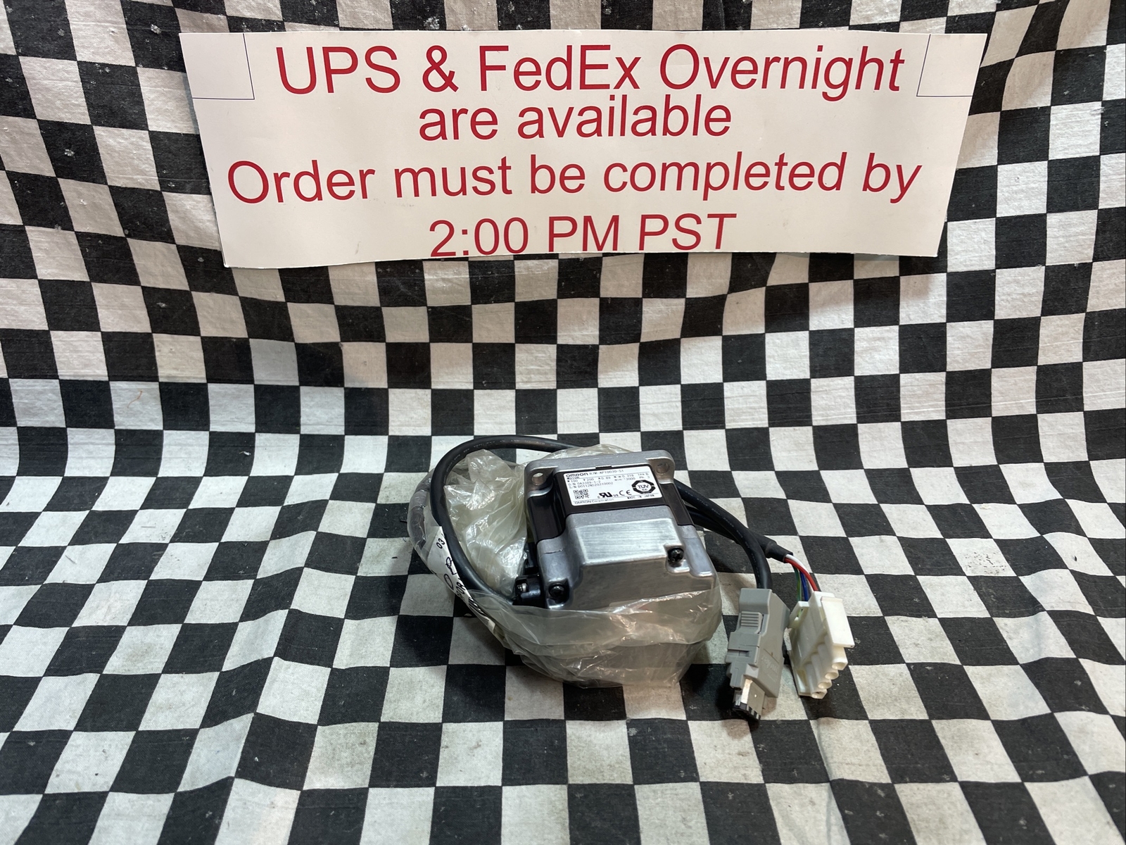 OMRON R7M-AP10030-S1, R7MAP10030S1, Servo Motor, SHIPSAMEDAY#1630P4