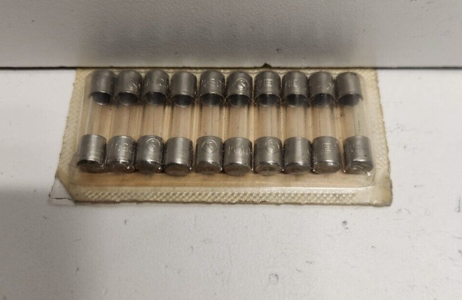 LOT OF 10 NEW IN BOX! SCHURTER 1A 250V FUSES 5X20MM FSF034.1516 0034.1516