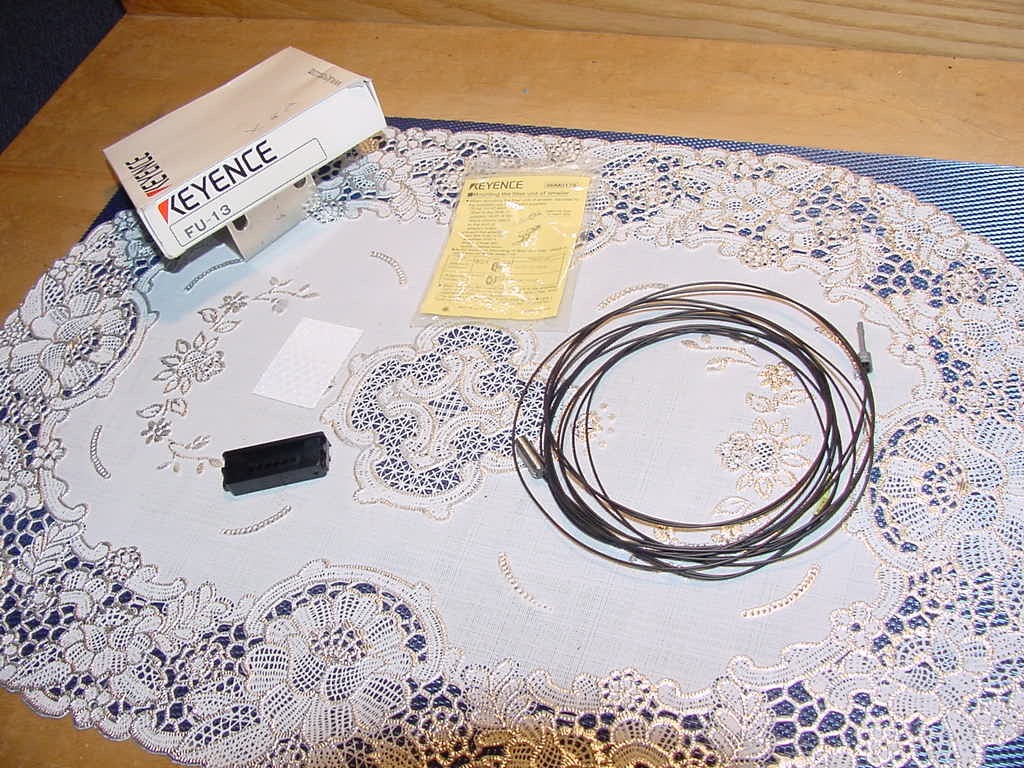 Keyence FU-13, Retro-Reflective Fiber Optic Unit, Use with Fiber Optic Sensor