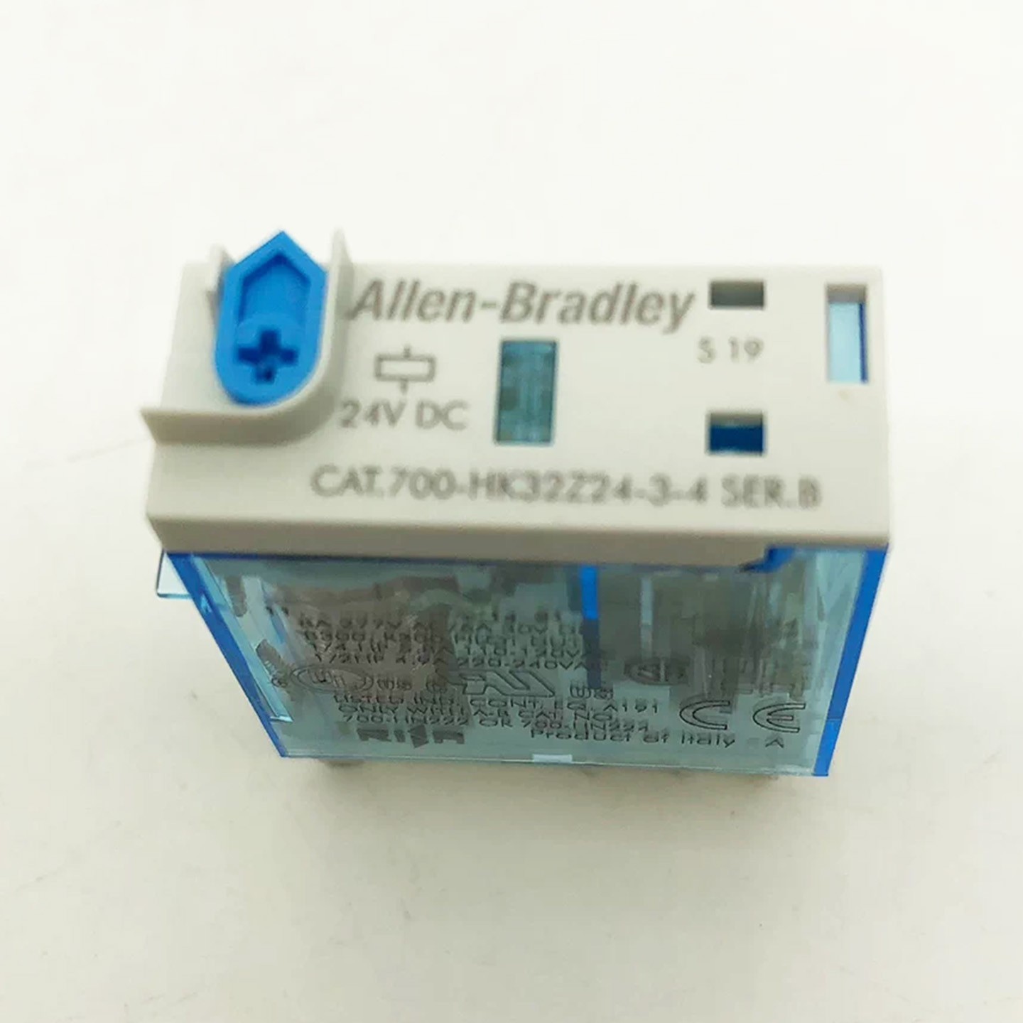 700-HK32Z24-3-4 24V DC GP Slim Line Relay New Original 700HK32Z2434